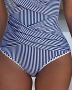 Sofía | Bañador de rayas elegante